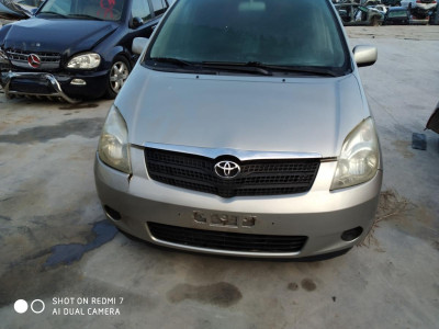 TOYOTA COROLLA VERSO (E12)