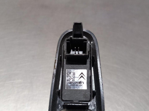  MANDO ELEVALUNAS TRASERO DERECHO PEUGEOT 3008 