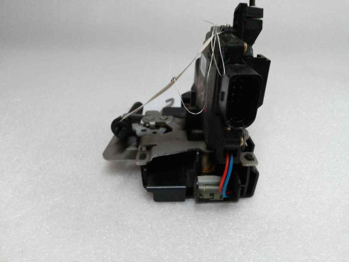  CERRADURA PUERTA DELANTERA DERECHA AUDI A6 AVANT (4B5) 