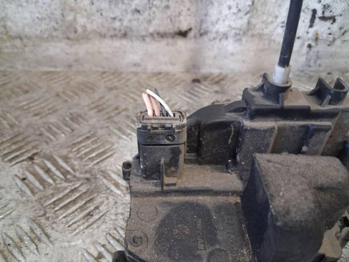 CERRADURA PUERTA TRASERA IZQUIERDA 