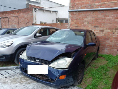 FORD FOCUS BERLINA (CAK)