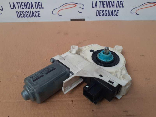  MOTOR ELEVALUNAS DELANTERO DERECHO 