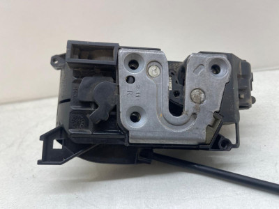 CERRADURA PUERTA LATERAL DERECHA