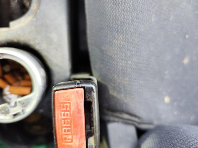 ENGANCHE CINTURON DELANTERO DERECHO