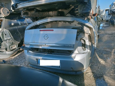 OPEL VECTRA C BERLINA
