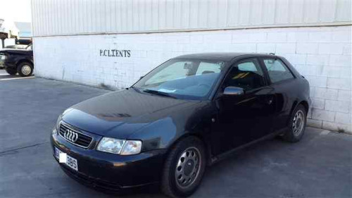 AUDI A3 (8L) — vehículo donante para recambios 