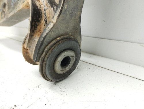 BRAZO SUSPENSION INFERIOR DELANTERO IZQUIERDO Volkswagen JETTA V (1K2) 