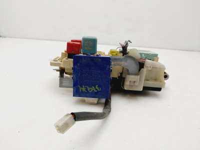CAJA RELES / FUSIBLES, Lexus, LS 400 (UCF20)