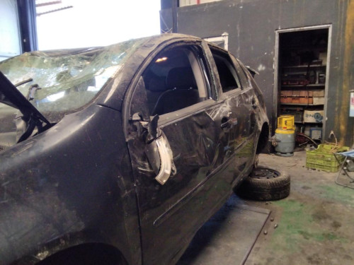 VOLKSWAGEN GOLF V (1K1)(10.2003) — vehículo donante para recambios 