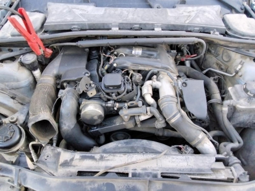 BMW SERIE 3 BERLINA (E90) — vehículo donante para recambios 