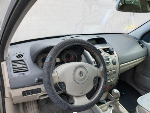 RENAULT MEGANE II BERLINA 5P de segunda mano