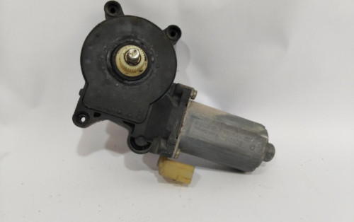 MOTOR ELEVALUNAS DELANTERO DERECHO 