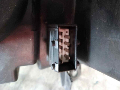 FARO DERECHO Peugeot 407 