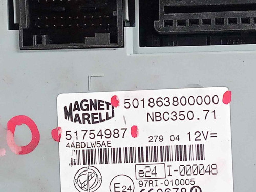  CAJA RELES / FUSIBLES, LANCIA, MUSA (184) 