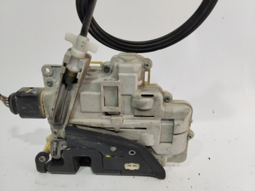 CERRADURA PUERTA DELANTERA DERECHA Volkswagen PASSAT BERLINA (3C2) 