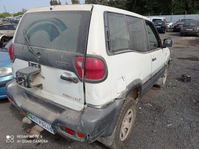 NISSAN TERRANO II (R20)