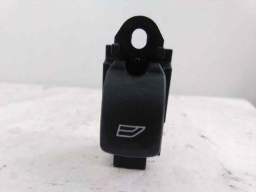 MANDO ELEVALUNAS DELANTERO DERECHO VOLVO XC70 