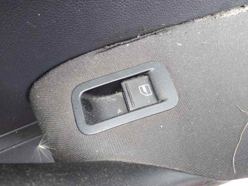 MANDO ELEVALUNAS DELANTERO DERECHO VOLKSWAGEN POLO V (6R1) 