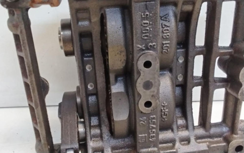 BOMBA ACEITE OPEL VECTRA B BERLINA 