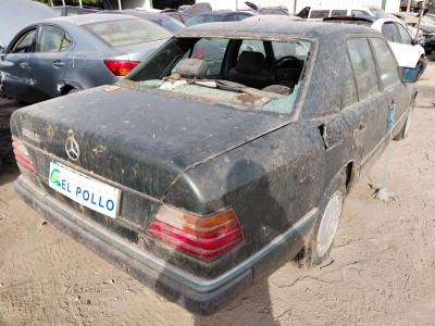 MERCEDES-BENZ CLASE E (BM 124) BERLINA