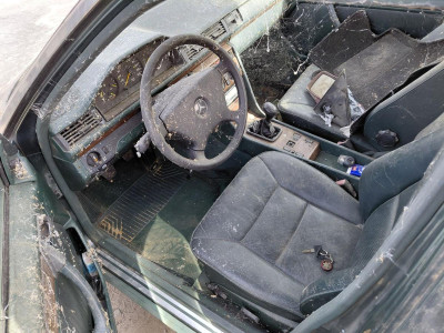MERCEDES-BENZ CLASE E (BM 124) BERLINA