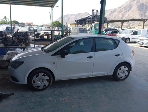  SEAT IBIZA BERLINA (6J5) 