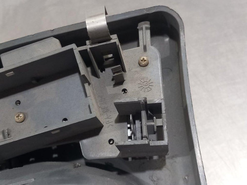  LUZ INTERIOR 