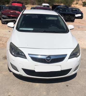 OPEL ASTRA J BERLINA 5P