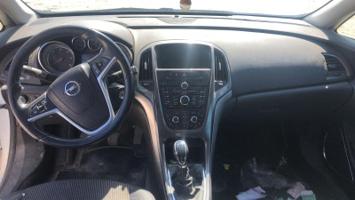 OPEL ASTRA J BERLINA 5P
