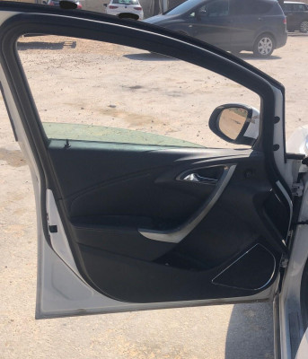 OPEL ASTRA J BERLINA 5P