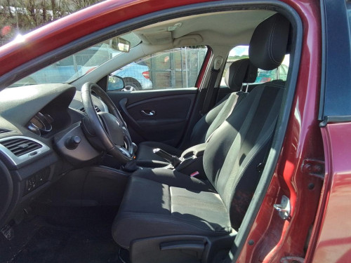 RENAULT MEGANE III SPORT TOURER — vehículo donante para recambios 