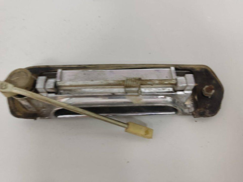 MANETA EXTERIOR DELANTERA IZQUIERDA Lada NIVA (2121/21213/21214/21215/2131) 