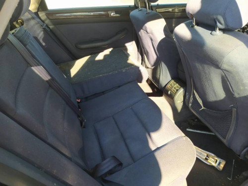  AUDI A6 BERLINA (4B2) 