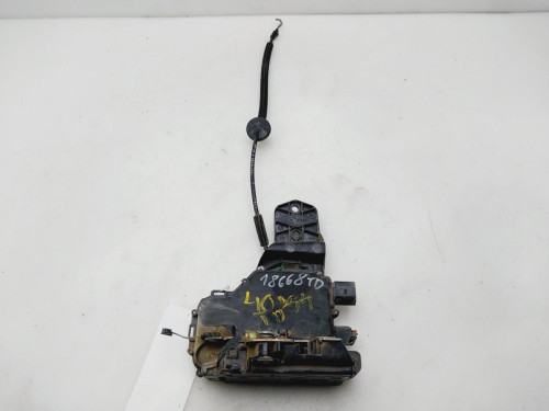 CERRADURA PUERTA TRASERA DERECHA Volkswagen PASSAT BERLINA (3B3) 