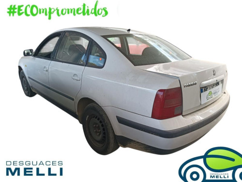 VOLKSWAGEN PASSAT BERLINA (3B2) — vehículo donante para recambios 
