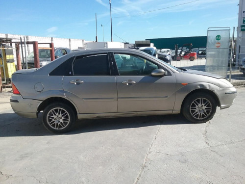  FORD FOCUS BERLINA (CAK) 