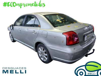 TOYOTA AVENSIS BERLINA (T25)