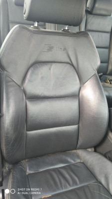AUDI A6 AVANT (4F5)