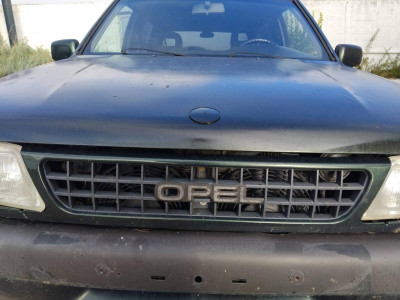REJILLA DELANTERA Opel Frontera A (1992->)