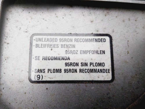 TAPA EXTERIOR COMBUSTIBLE SUBARU IMPREZA (G12) 