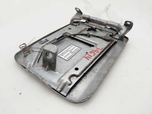 TAPA EXTERIOR COMBUSTIBLE SUBARU IMPREZA (G12) 