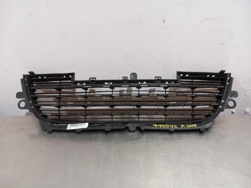  REJILLA PARAGOLPES DELANTERO PEUGEOT 2008 