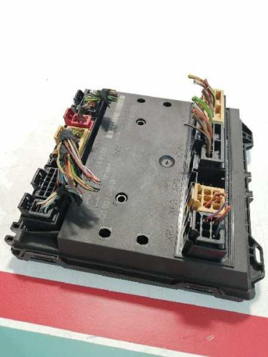 CAJA RELES / FUSIBLES Volkswagen POLO IV (9N3) 