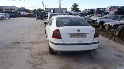 SKODA OCTAVIA BERLINA (1U2)