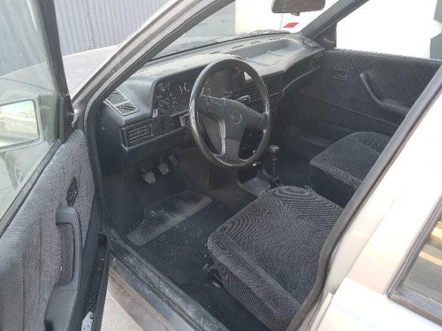 OPEL KADETT E — автомобиль-донор на запчасти 