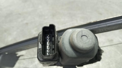 ELEVALUNAS TRASERO DERECHO