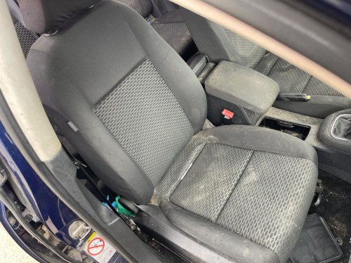 ASIENTO DELANTERO DERECHO VOLKSWAGEN GOLF VI (5K1)(10.2008) 