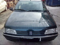 PEUGEOT 405 BERLINA