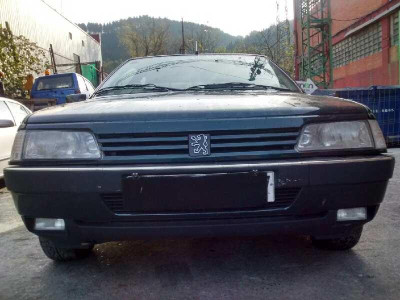 PEUGEOT 405 BERLINA
