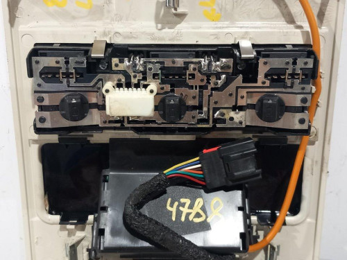  LUZ INTERIOR, LAND ROVER, RANGE ROVER (LM) 